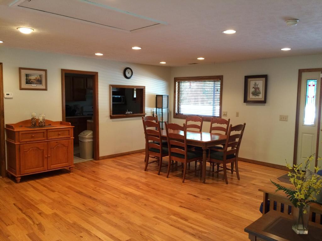 The Landing On Shavers Elkins Exterior foto
